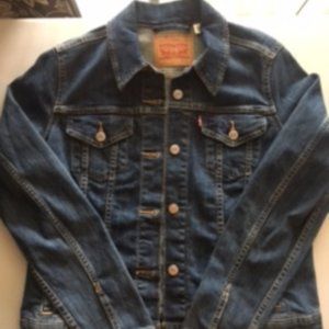 Levi's trucker jacket